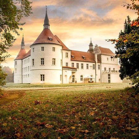 Gasthof Zum Hirsch Hotell Drehna Exteriör bild